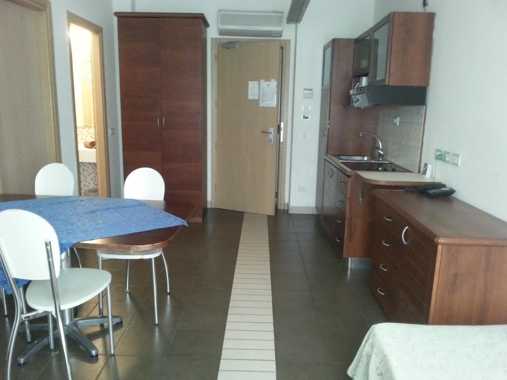 Residence Nocchiero Riccione Luaran gambar